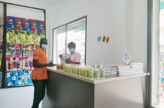 用(yòng)心澆灌 締造服裝輔料王國(guó) 海(hǎi)外(wài)塞內(nèi)加爾蠟布/連片店(diàn)鋪正式開(kāi)業(yè)