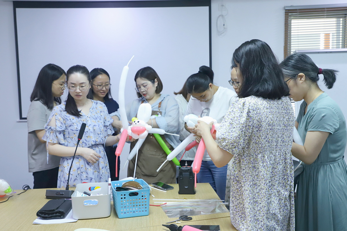 Mid Autumn Festival Balloon Diy Event