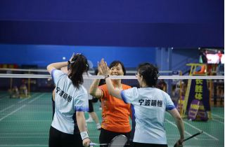 揮拍(pāi)逐夢 羽你(nǐ)相(xiàng)約 | 萌恒羽毛球團體(tǐ)賽精彩回顧