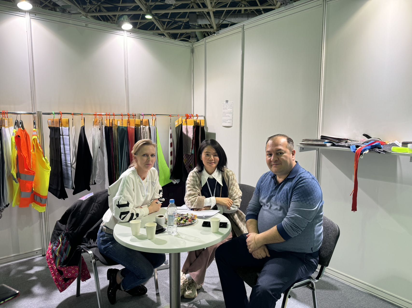 萌恒參加2024俄羅斯國(guó)際紡織面料展