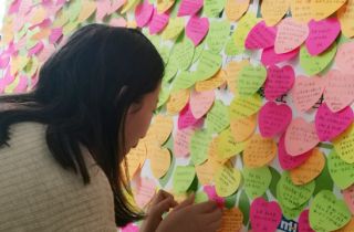 小(xiǎo)小(xiǎo)心型貼，濃濃感恩情