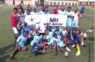 奮戰綠(lǜ)蔭 足夠精彩 | 剛果金(jīn)首屆“風(fēng)馳電(diàn)掣”杯足球團隊友(yǒu)誼賽成功舉辦